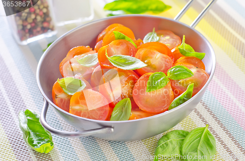 Image of salad from tomato
