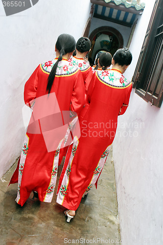 Image of Vietnamese women