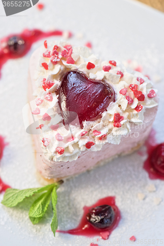 Image of heart-shaped valentine cake