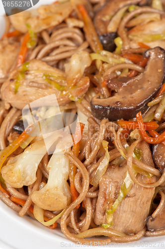 Image of buckwheat noodles with chicken