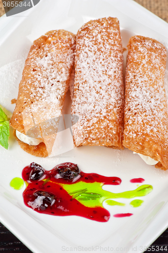 Image of Sicilian cannoli at plate