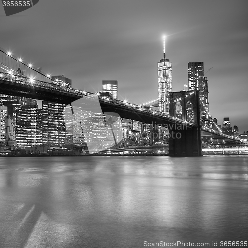 Image of Brooklyn bridge at dusk, New York City.