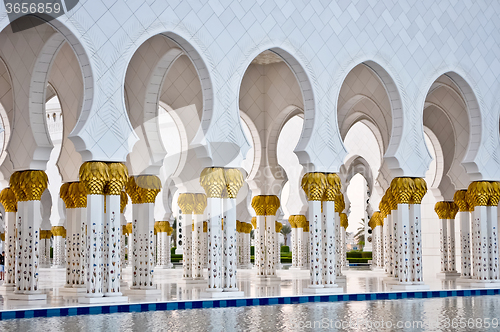 Image of the Sheikh Zayed Grand Mosque