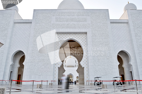 Image of the Sheikh Zayed Grand Mosque