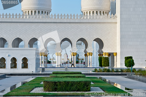 Image of the Sheikh Zayed Grand Mosque