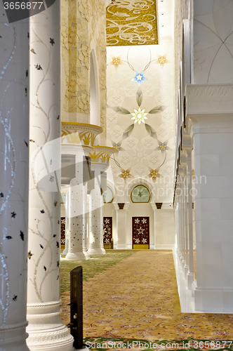 Image of the Sheikh Zayed Grand Mosque