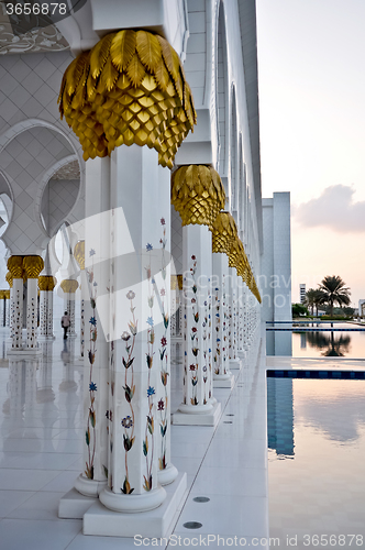 Image of the Sheikh Zayed Grand Mosque