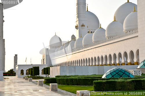 Image of the Sheikh Zayed Grand Mosque