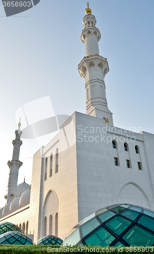 Image of the Sheikh Zayed Grand Mosque