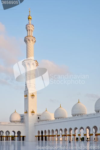 Image of the Sheikh Zayed Grand Mosque