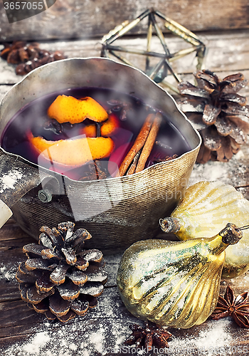 Image of Warm wine with spices