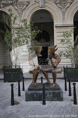 Image of Old Havana statues.