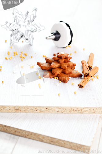 Image of gingerbread tree