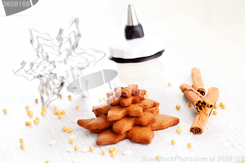 Image of gingerbread tree