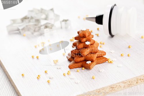 Image of gingerbread tree