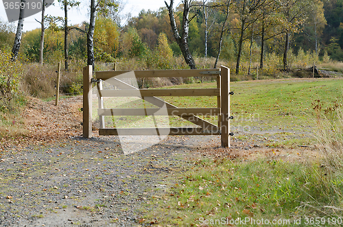 Image of a gate of wood to protect