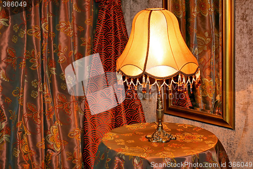 Image of Lamp horizontal
