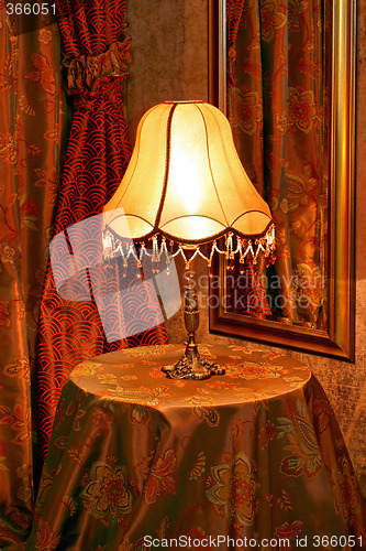 Image of Lamp vertical