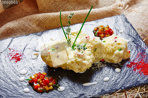 Image of cauliflower bites, vegetarian food.