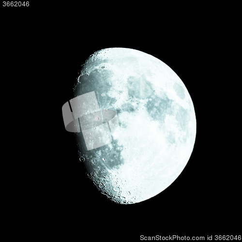 Image of Gibbous moon