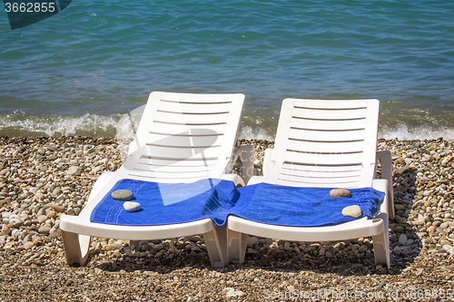 Image of A holiday for two by the sea.