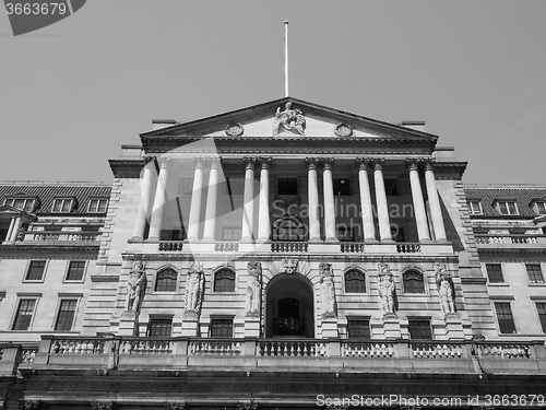 Image of Black and white Bank of England in London