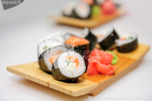 Image of Maki ushi rolls with salmon