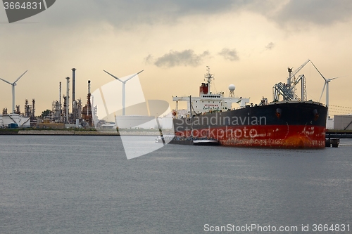 Image of Oil Tanker in Dock