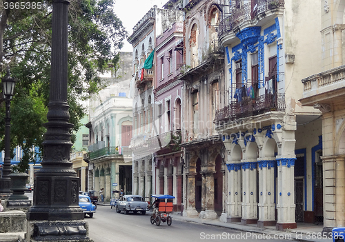 Image of street scenery in Havana