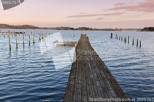 Image of last boat on the pier 