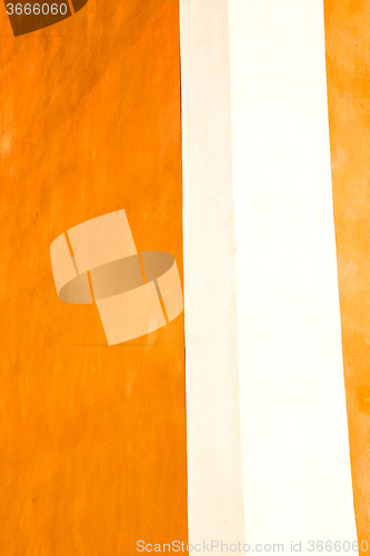 Image of orange in  antique contruction yellow   color