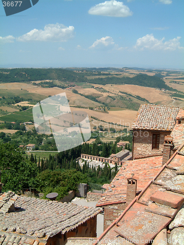 Image of Tuscan hilltop town