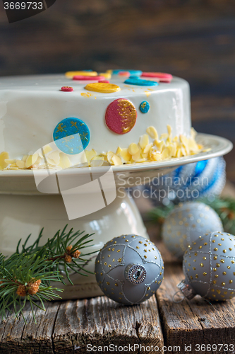 Image of Christmas cake with a spicy mousse.