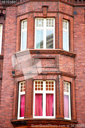 Image of in europe london old red        historical window