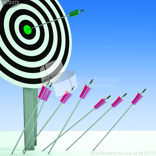 Image of Arrow On Dartboard Showing Efficiency