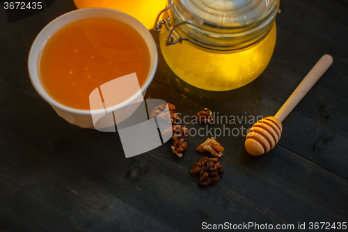 Image of Honey with walnut