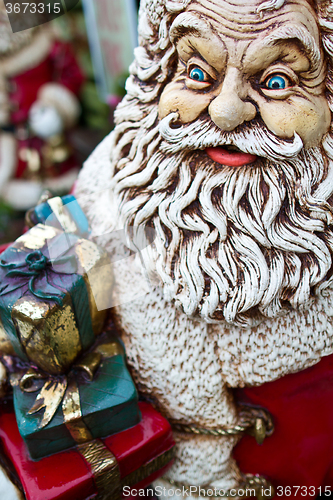 Image of Santa Claus statue