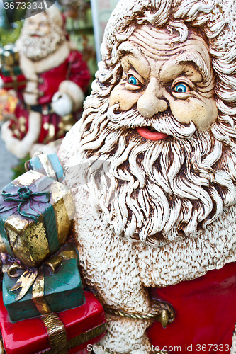 Image of Santa Claus statue