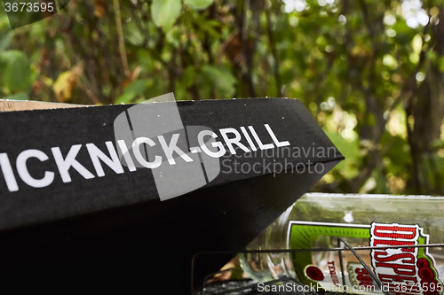 Image of Picknick litter lying on ground