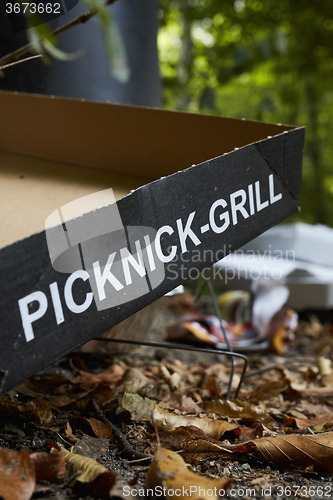 Image of Picknick litter lying on ground