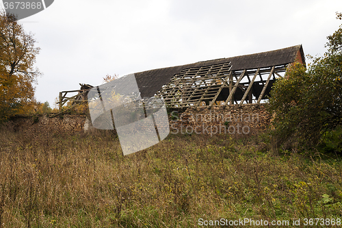 Image of the ruins of an old building  