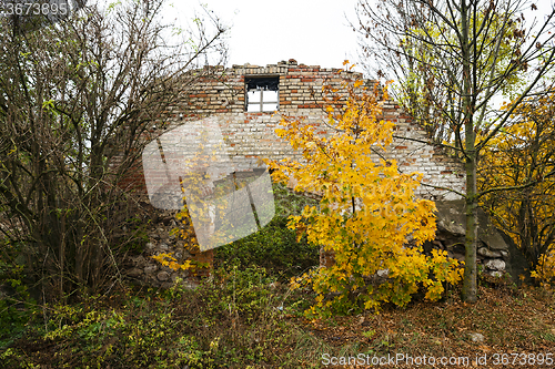 Image of the ruins of an old building  