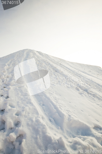 Image of snow covered field  