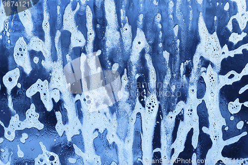 Image of Foam flow on the glass