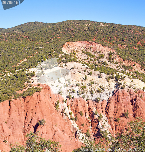 Image of the    dades valley in atlas red and nobody