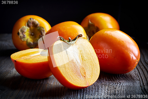 Image of fresh ripe persimmons