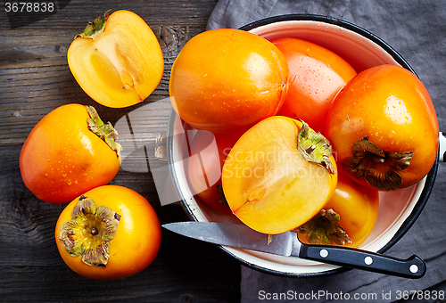 Image of fresh ripe persimmons