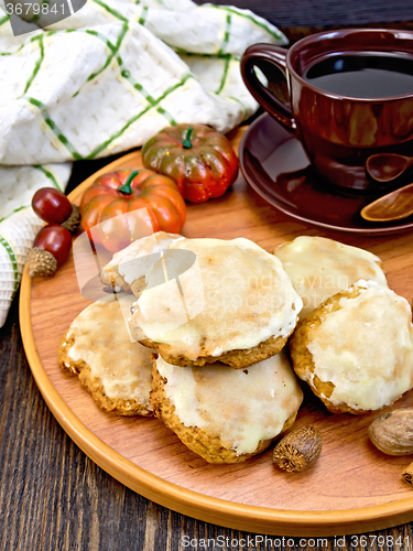 Image of Cookies pumpkin with cup on tray
