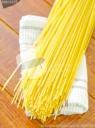 Image of raw spaghetti