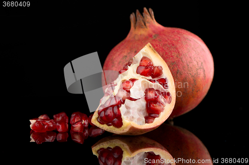 Image of ripe pomegranate fruit